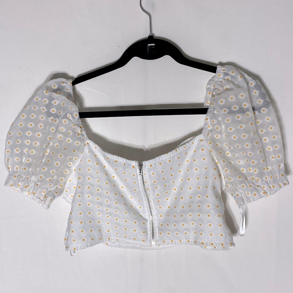 5/$25 SHEIN White Daisy Print Puff Sleeve Smocked Cropped Blouse L - Picture 2 of 16